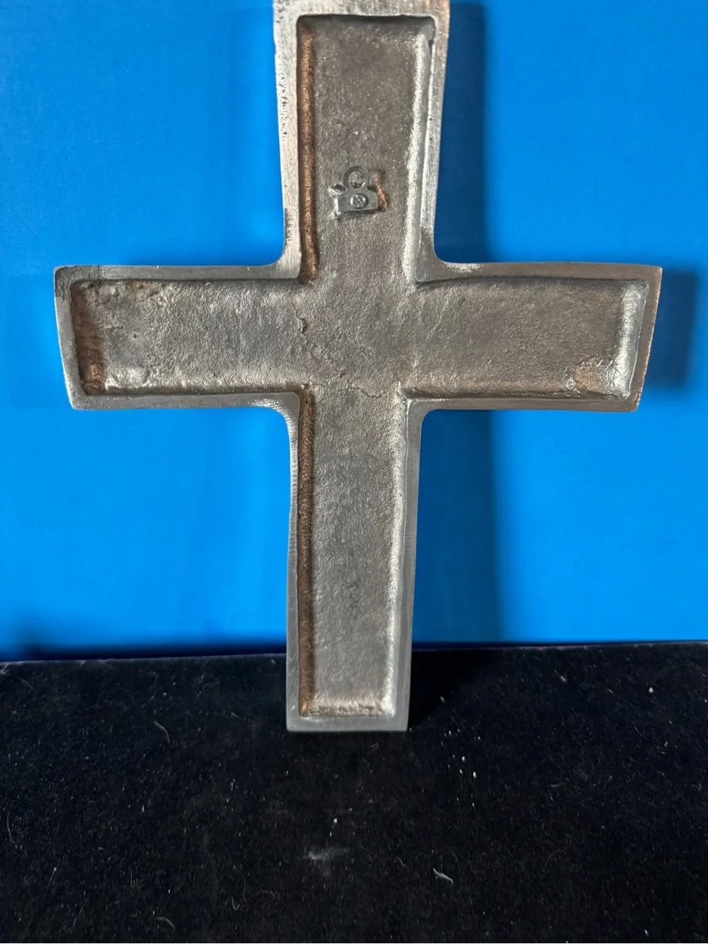 Silver Wall Cross Décor - Contemporary Home Accent